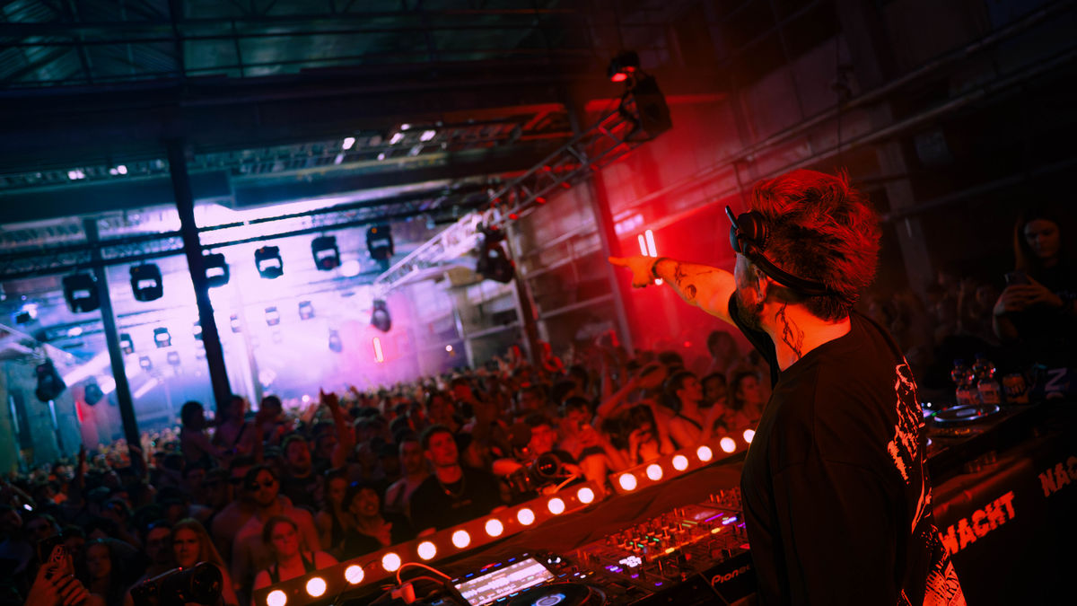 Loading... just a sec